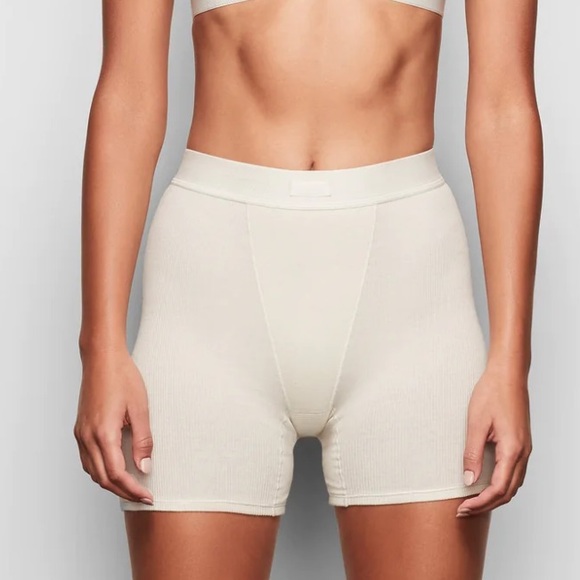 SKIMS - COTTON RIB BOXER - Picture 2 of 6